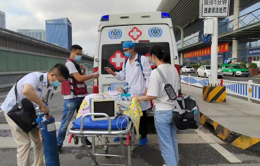 岚皋县救护车出租公司